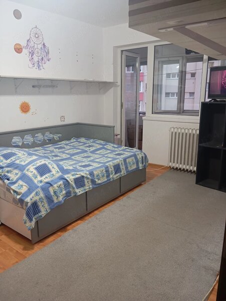 Berceni, Piata Sudului, Obregia, bloc reabilitat, renovat, semimobilat